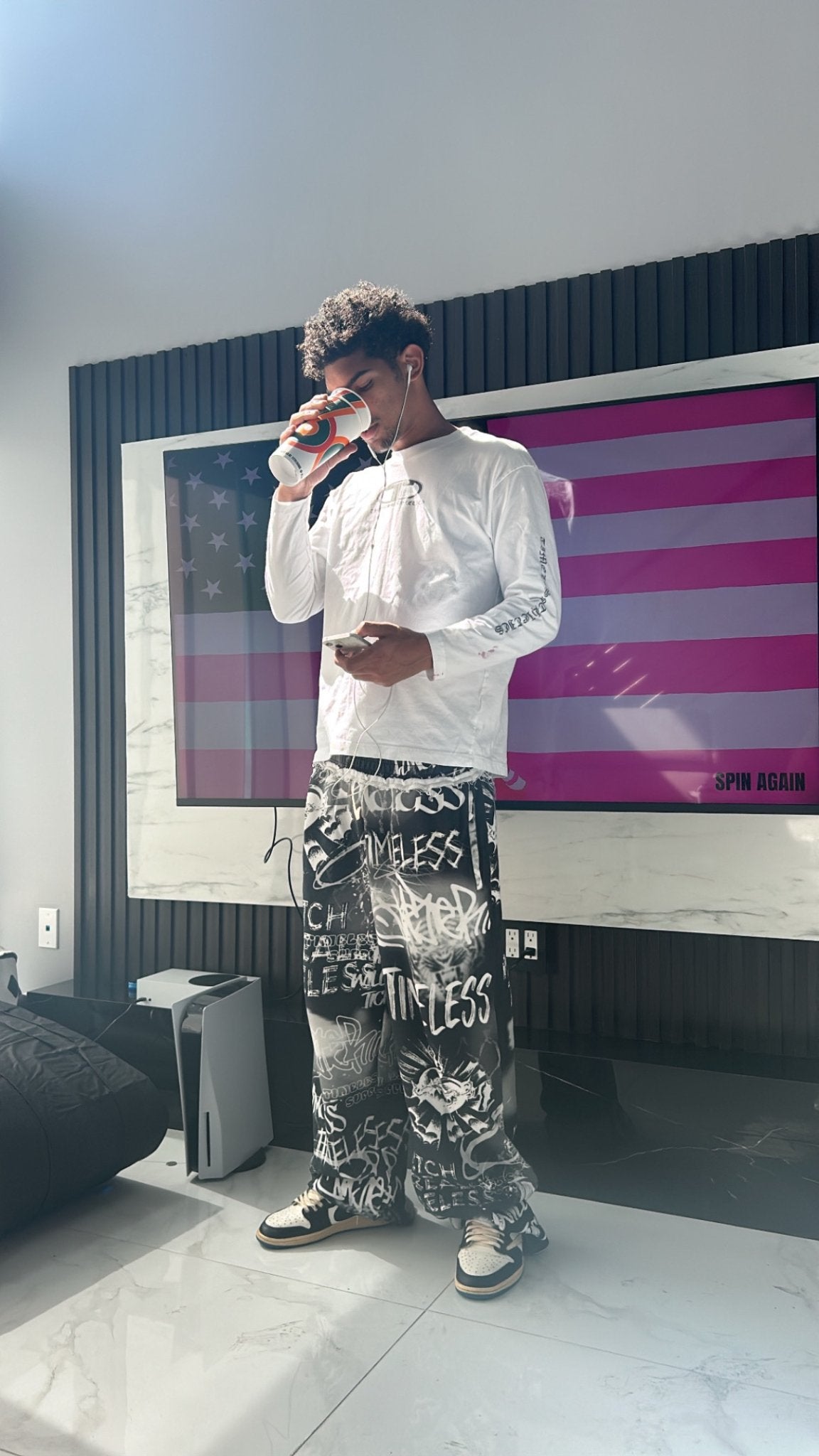 BLACK "EXPRESSION" SWEATS